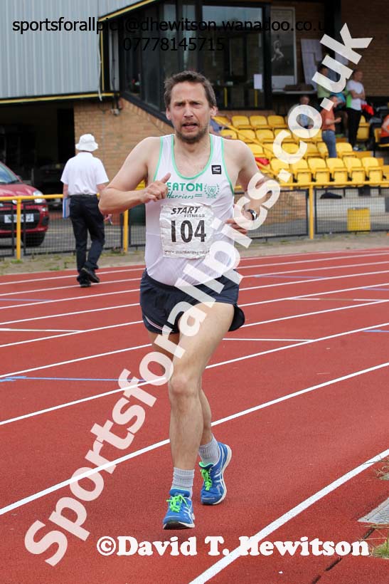 1500 metres, North East Masters Champs, Monkton Stadium,  Jarrow. Photo: David T. Hewitson/Sports for All Pics
